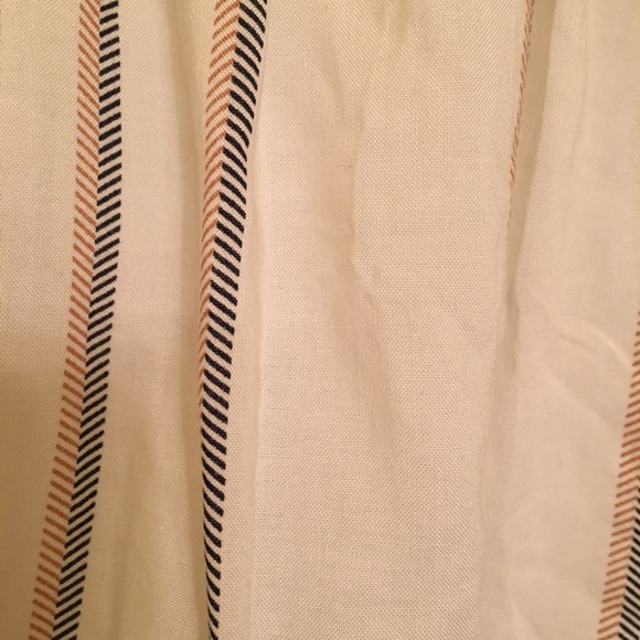 off the shoulder crop top - Picture 2 of 2